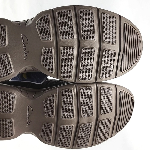 Clarks Men's Bradley Cove Brown Pebbled Leather Cut Out Upper Shoes Size 8M - Picture 11 of 16